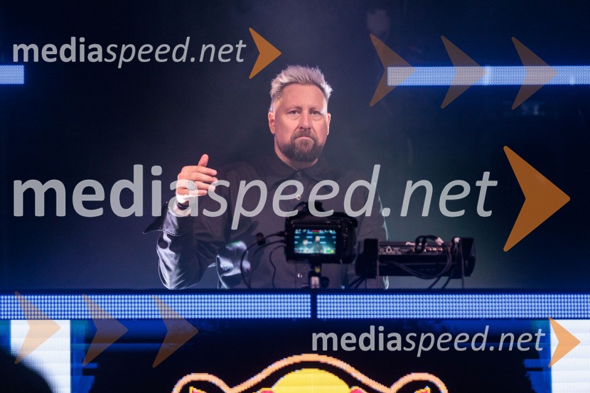  Uroš Umek, DJDJ Umek združil moči s simfoničnim orkestrom