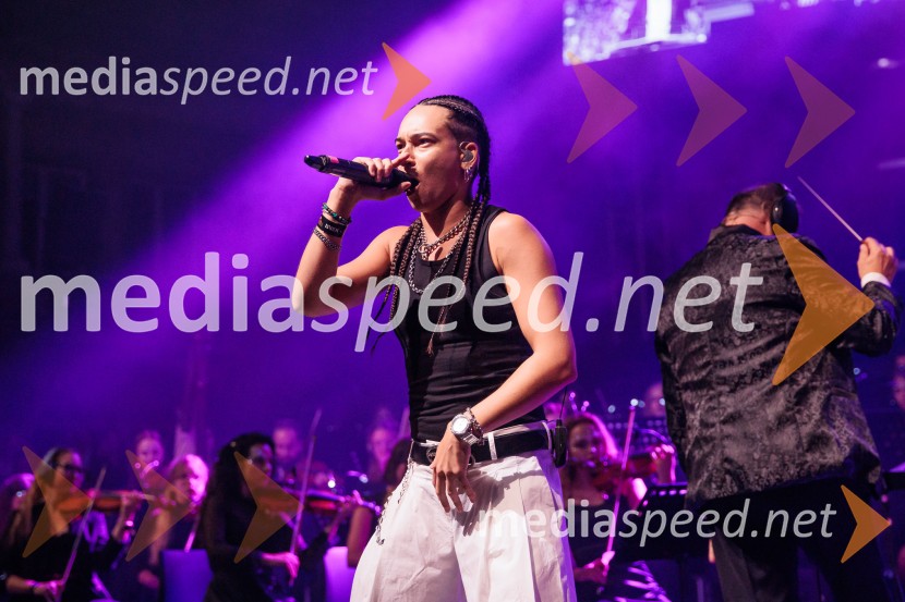  Mia Puhar Rodin - Masayah, pevkaDJ Umek združil moči s simfoničnim orkestrom