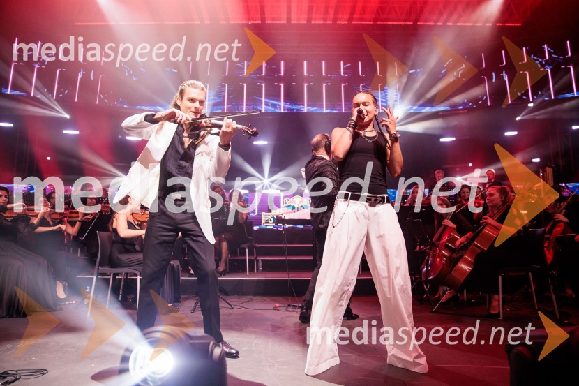  ... ;  Mia Puhar Rodin - Masayah, pevkaDJ Umek združil moči s simfoničnim orkestrom