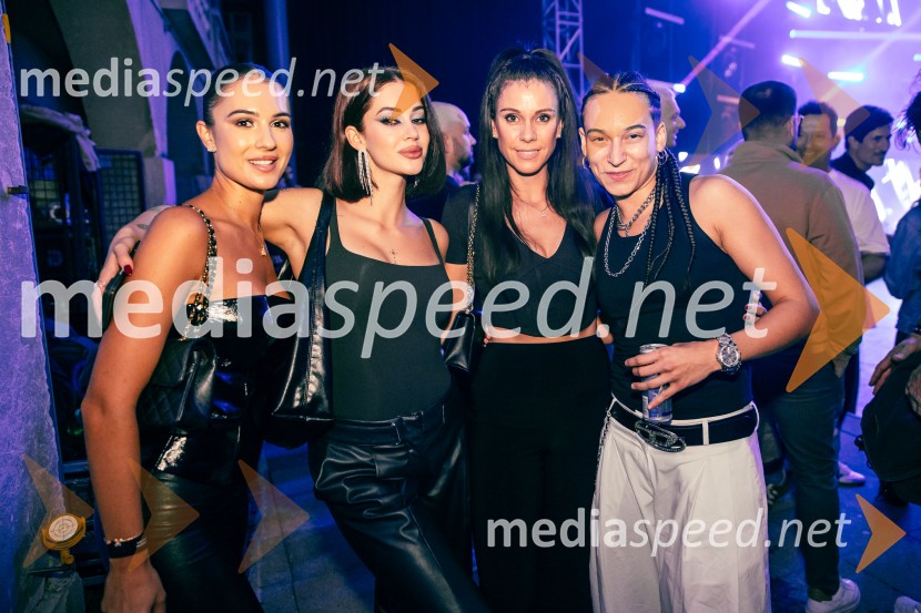  Urška Vilman;  Gaja Prestor, pevka;  ... ;  Mia Puhar Rodin - Masayah, pevkaDJ Umek združil moči s simfoničnim orkestrom