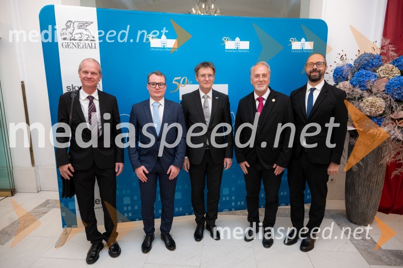 red. prof. dr. Andrej Škraba;  Timotej Matej  Zagorc, nekdanji prodekan za študentska vprašanja Fakultete za organizacijske vede Univerze v Mariboru; prof. dr. Zdravko Kačič, pomočnik rektorja Univerze v Mariboru; izr. prof. dr. Borut Werber, Fakulteta za organizacijske vede UM; izr. prof. dr Uroš Rajkovič, Fakulteta za organizacijske vede, Univerza v Mariboru Univerza v Mariboru odlikovana z redom za zasluge