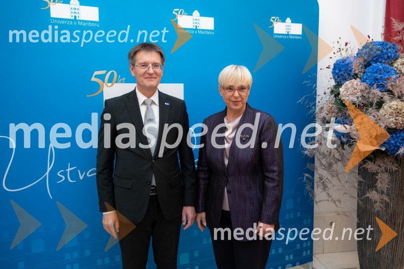 prof. dr. Zdravko Kačič, pomočnik rektorja Univerze v Mariboru; dr. Nataša Pirc Musar, predsednica Republike SlovenijeUniverza v Mariboru odlikovana z redom za zasluge