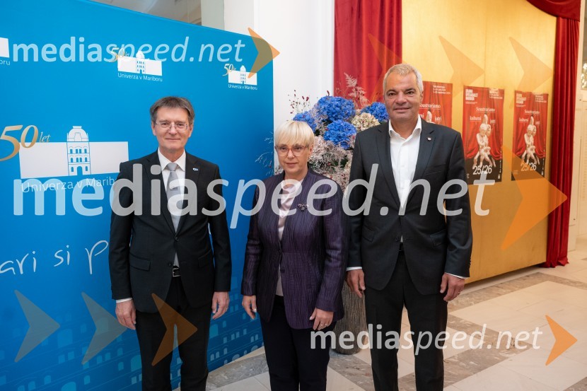 prof. dr. Zdravko Kačič, pomočnik rektorja Univerze v Mariboru; dr. Nataša Pirc Musar, predsednica Republike Slovenije;  Aleksander Saša Arsenovič, župan, Mestna občina MariborUniverza v Mariboru odlikovana z redom za zasluge