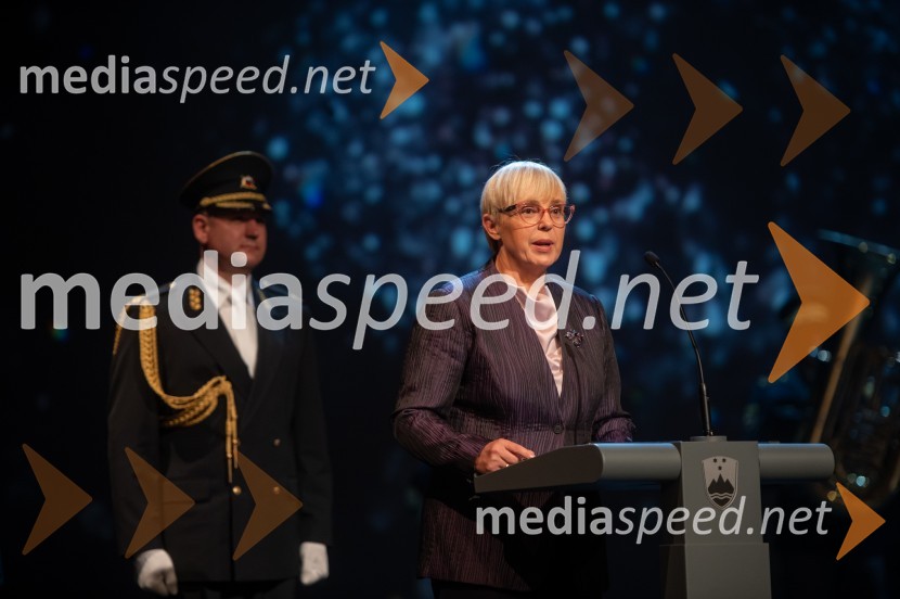 dr. Nataša Pirc Musar, predsednica Republike SlovenijeUniverza v Mariboru odlikovana z redom za zasluge