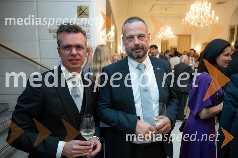 prof. dr. Matej Vesenjak, dekan, Fakulteta za strojništvo UM;  Tomaž Keresteš, dekan, Pravna fakulteta MariborUniverza v Mariboru odlikovana z redom za zasluge