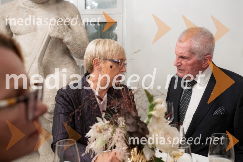 dr. Nataša Pirc Musar, predsednica Republike Slovenije; prof. dr. Ludvik Toplak,  predsednik Alma Mater Europaea, nekdanji rektor UMUniverza v Mariboru odlikovana z redom za zasluge