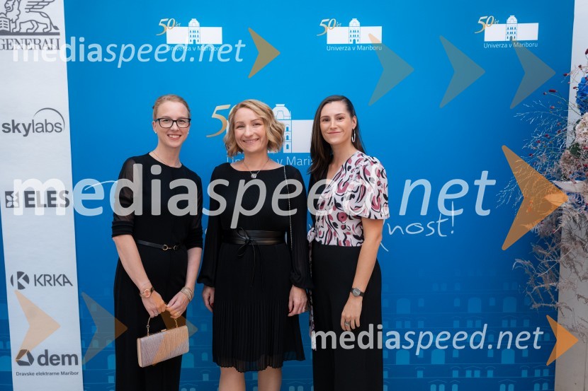  ... ;  Alenka Ribič, služba za odnose z javnostmi, Univerza v Mariboru;  ... Univerza v Mariboru odlikovana z redom za zasluge