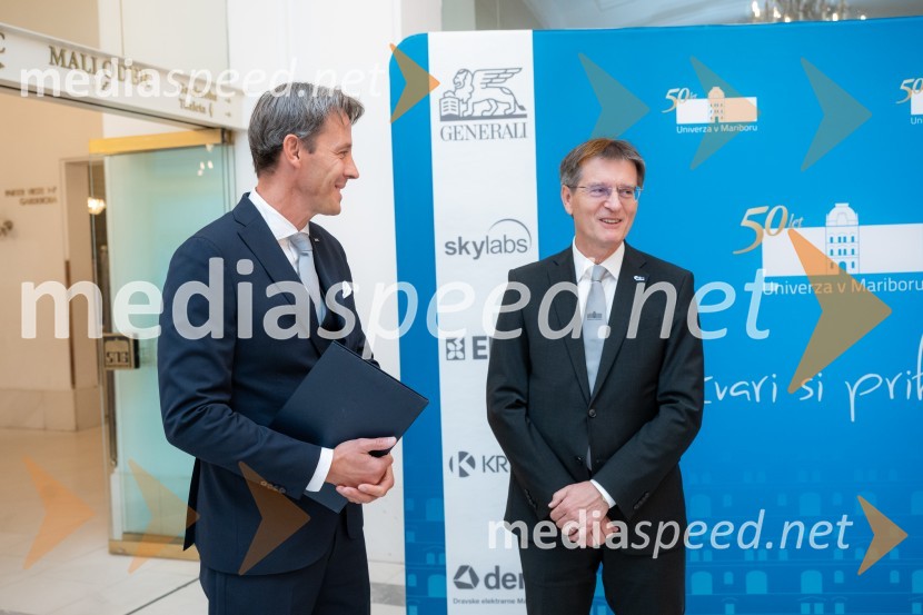  ... ; prof. dr. Zdravko Kačič, pomočnik rektorja Univerze v MariboruUniverza v Mariboru odlikovana z redom za zasluge