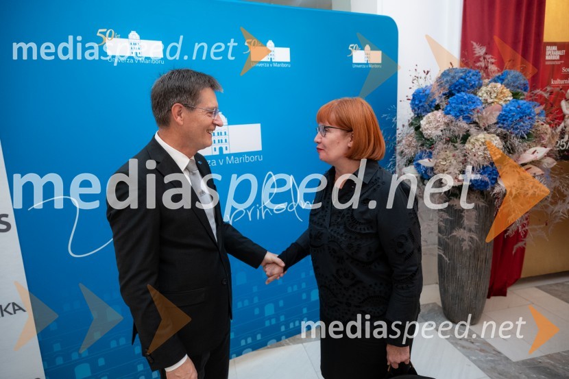 prof. dr. Zdravko Kačič, pomočnik rektorja Univerze v Mariboru;  ... Univerza v Mariboru odlikovana z redom za zasluge
