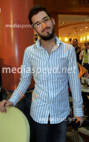 Anžej Dežan, pevecModna revija, Europark Maribor