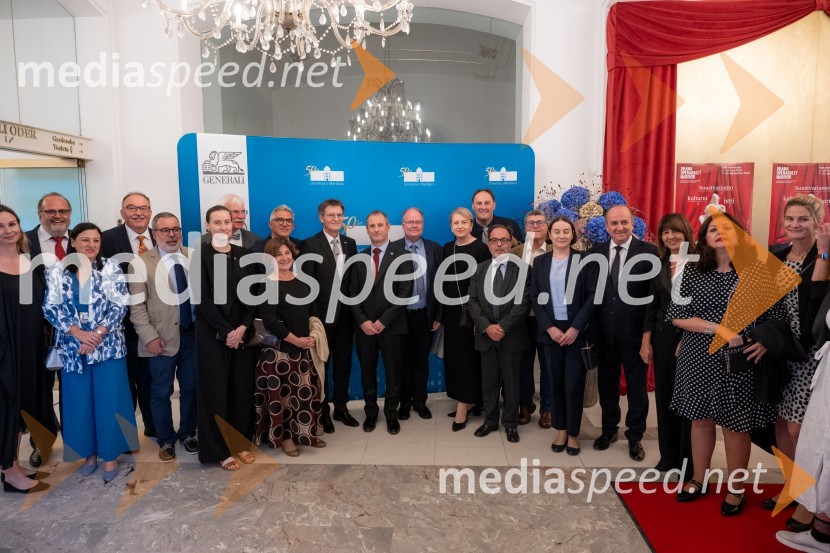Univerza v Mariboru odlikovana z redom za zasluge