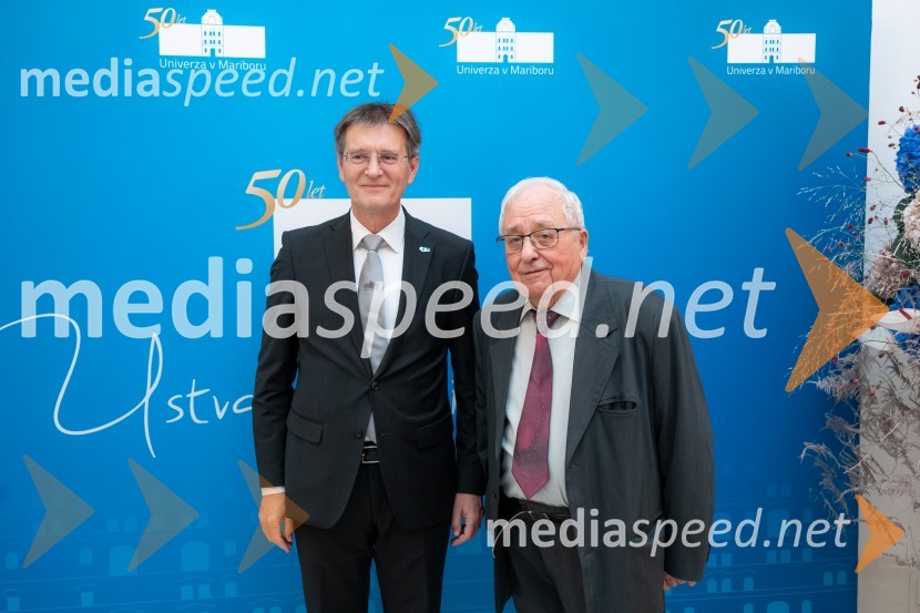prof. dr. Zdravko Kačič, pomočnik rektorja Univerze v Mariboru;  ... Univerza v Mariboru odlikovana z redom za zasluge