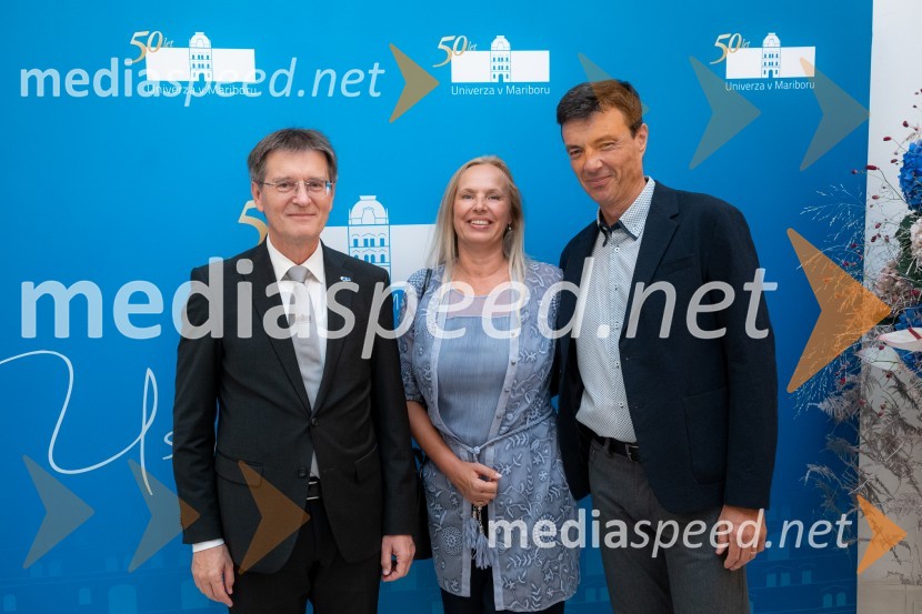 prof. dr. Zdravko Kačič, pomočnik rektorja Univerze v Mariboru;  ... ;  ... Univerza v Mariboru odlikovana z redom za zasluge