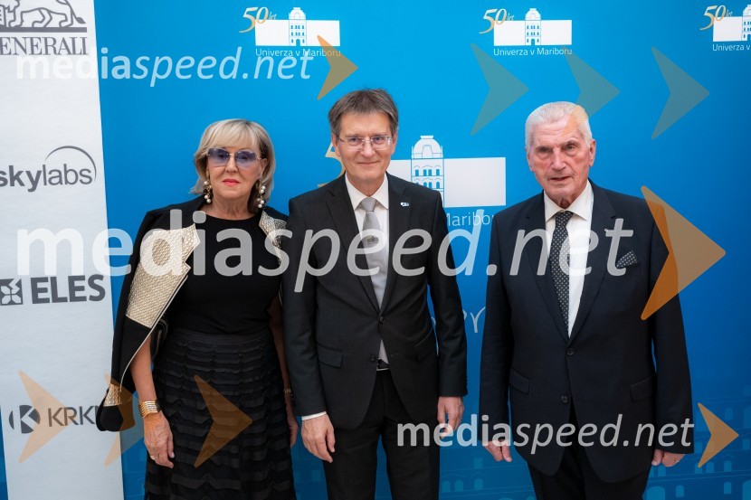  Edita Benko Toplak; prof. dr. Zdravko Kačič, pomočnik rektorja Univerze v Mariboru; prof. dr. Ludvik Toplak,  predsednik Alma Mater Europaea, nekdanji rektor UMUniverza v Mariboru odlikovana z redom za zasluge
