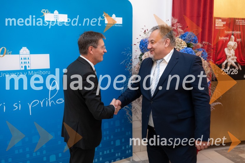 prof. dr. Zdravko Kačič, pomočnik rektorja Univerze v Mariboru;  ... Univerza v Mariboru odlikovana z redom za zasluge
