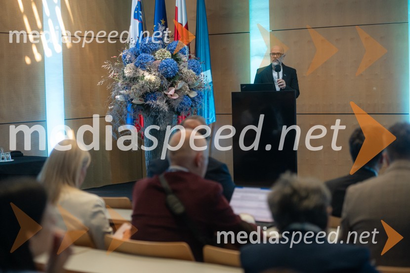 Mednarodna konferenca o integraciji raziskovanja, izobraževanja in inovacij na Univerzi v Mariboru