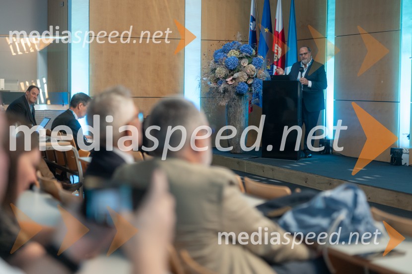 Mednarodna konferenca o integraciji raziskovanja, izobraževanja in inovacij na Univerzi v Mariboru