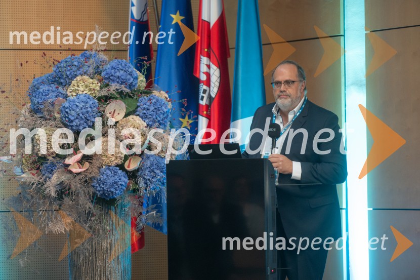 Mednarodna konferenca o integraciji raziskovanja, izobraževanja in inovacij na Univerzi v Mariboru