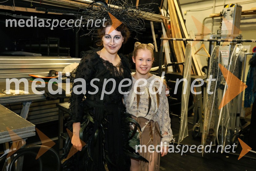  Mojka Končar, igralka;  ... Lisičja luna, premiera mladinske opere v Cankarjevem domu