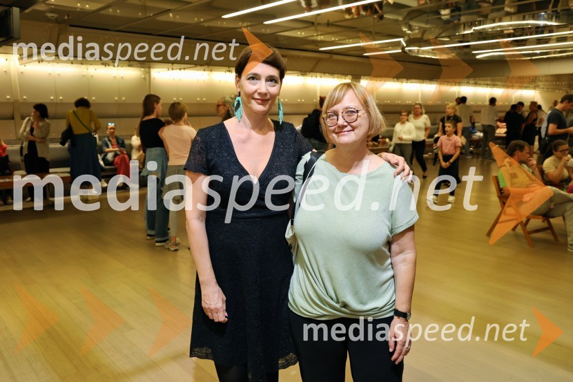  Maša Ogrizek, pisateljica, avtorica knjige Lisičja luna;  Veronika Brvar, predsednica Glasbene matice LjubljanaLisičja luna, premiera mladinske opere v Cankarjevem domu