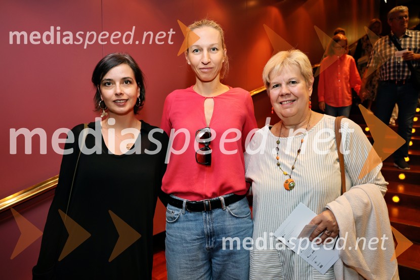  Ana Pandur, koreografinja;  Saša Globačnik, vodja stikov z javnostjo in marketinga, Cankarjev dom;  Irena  Butoln, germanistkaLisičja luna, premiera mladinske opere v Cankarjevem domu