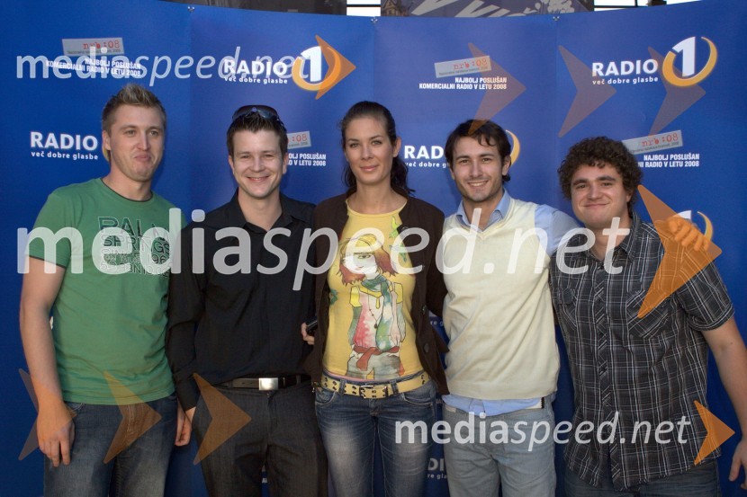 Denis Avdič, moderator Radia 1, Boštjan Romih, TV ter radijski voditelj, Ivjana Banič, moderatorka Radia 1, Gregor Bolčina, moderator Radia 1 in Luka Bregar, moderator Radia 1V višave, premiera risanega filma