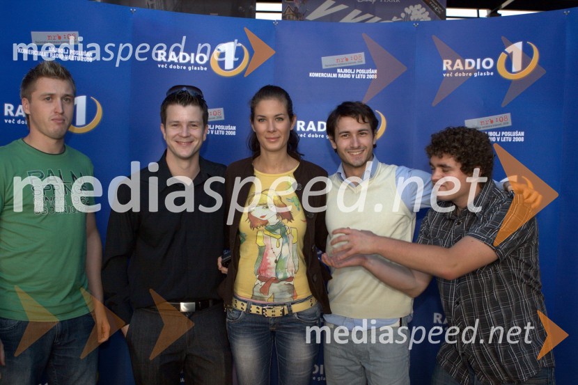 Denis Avdič, moderator Radia 1, Boštjan Romih, TV ter radijski voditelj, Ivjana Banič, moderatorka Radia 1, Gregor Bolčina, moderator Radia 1 in Luka Bregar, moderator Radia 1V višave, premiera risanega filma
