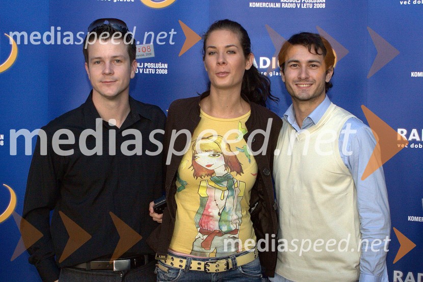 Boštjan Romih, TV ter radijski voditelj, Ivjana Banič, moderatorka Radia 1 in Gregor Bolčina, moderator Radia 1V višave, premiera risanega filma