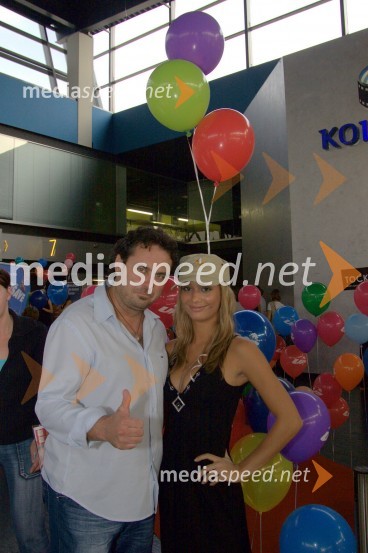 Jernej Kuntner, igralec, s hostesoV višave, premiera risanega filma