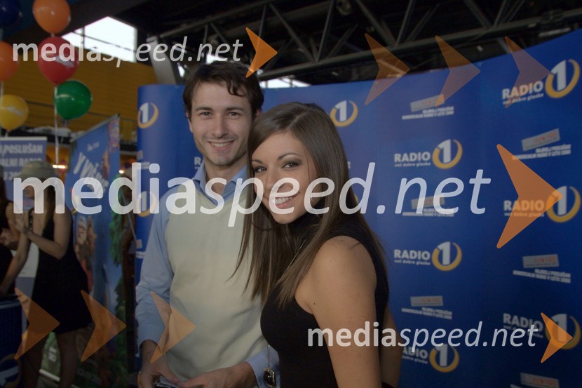 Gregor Bolčina, moderator Radia 1 in Špela Jereb, Playboyeva zajčicaV višave, premiera risanega filma