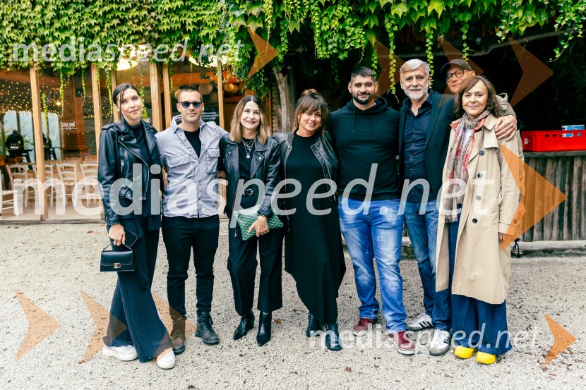  ... ;  ... ;  ... ;  ... ;  ... ;  Radoš Bolčina, igralec;  Mirjam Korbar, igralkaPredstavitev nove serije Nemirna kri