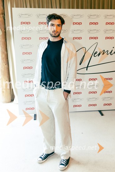  Svit Stefanija, igralecPredstavitev nove serije Nemirna kri