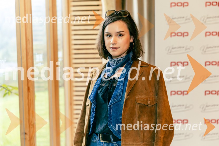  Rosa Angela Romih, igralkaPredstavitev nove serije Nemirna kri