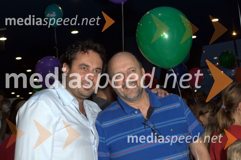 Jernej Kuntner, igralec in Zmago Jelinčič Plemeniti, poslanec SNSV višave, premiera risanega filma