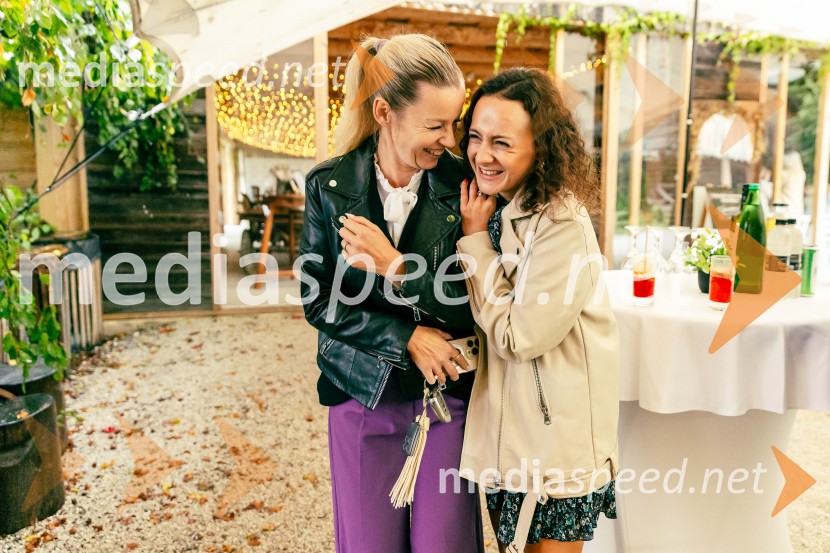  Taya Damjan, pevka;  Laura VnukPredstavitev nove serije Nemirna kri