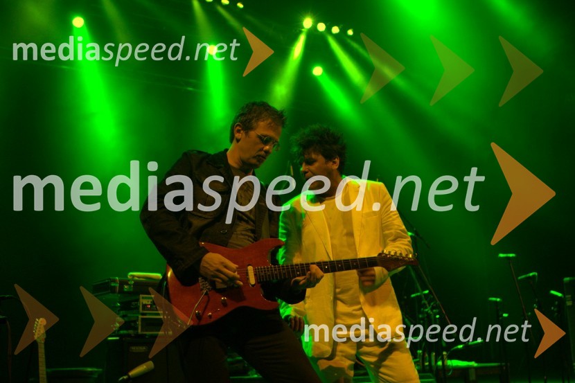 Dražen Žerić Žera, pevec skupine Crvena jabukaCrvena jabuka, koncert v Križankah