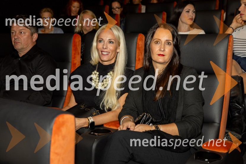  Pia Pustovrh, voditeljica;  ... Boštjan Romih prvič s svojo Pasjo komedijo, premiera
