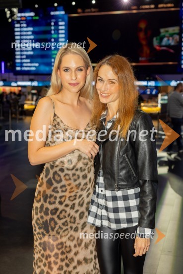  Lara Medved, Planet tv;  ... Boštjan Romih prvič s svojo Pasjo komedijo, premiera