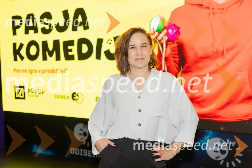  Maja Monrue, pisateljica in producentkaBoštjan Romih prvič s svojo Pasjo komedijo, premiera
