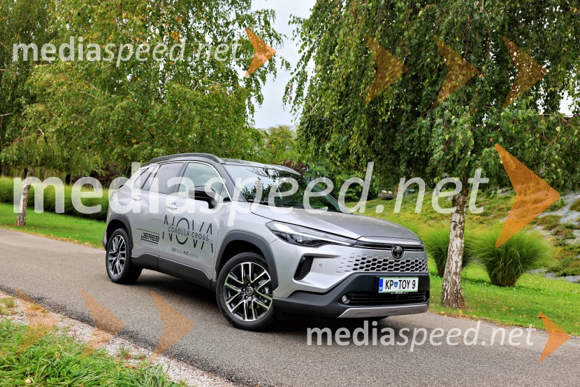 Toyota Corolla Cross, slovenska predstavitev