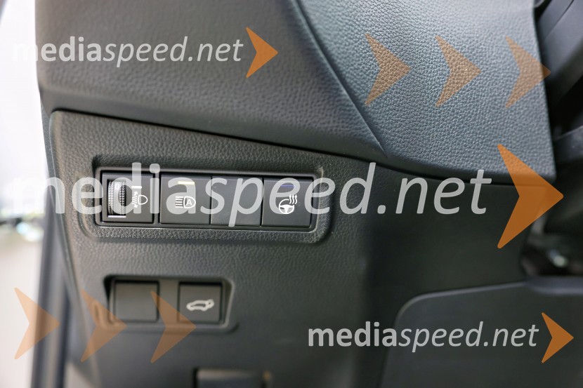 Toyota Corolla Cross, slovenska predstavitev