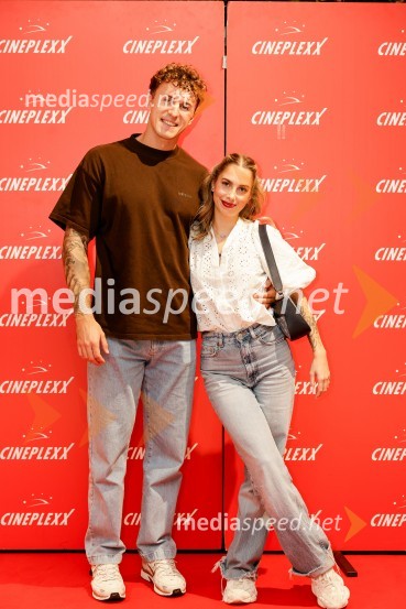 Ena bitka za drugo, premiera filma