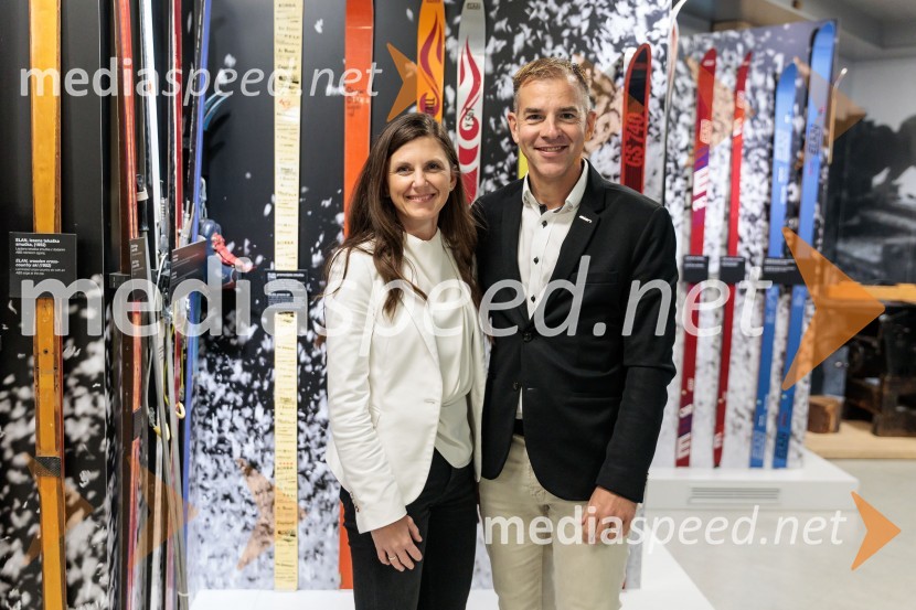  Melanja Korošec, podpredsednica SZS, podpredsednica skupine KJK Sports;  Leon Korošec, Direktor zimsko-športne divizije, Podpredsednik skupine ElanIngemar Stenmark in Bojan Križaj ob 80 letnici Elana