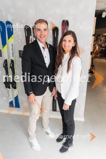  Leon Korošec, Direktor zimsko-športne divizije, Podpredsednik skupine Elan;  Melanja Korošec, podpredsednica SZS, podpredsednica skupine KJK SportsIngemar Stenmark in Bojan Križaj ob 80 letnici Elana