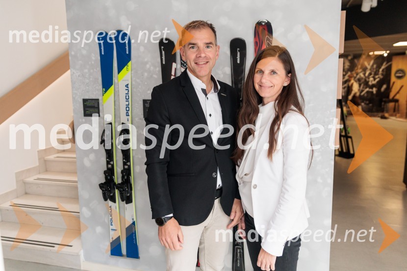  Leon Korošec, Direktor zimsko-športne divizije, Podpredsednik skupine Elan;  Melanja Korošec, podpredsednica SZS, podpredsednica skupine KJK SportsIngemar Stenmark in Bojan Križaj ob 80 letnici Elana