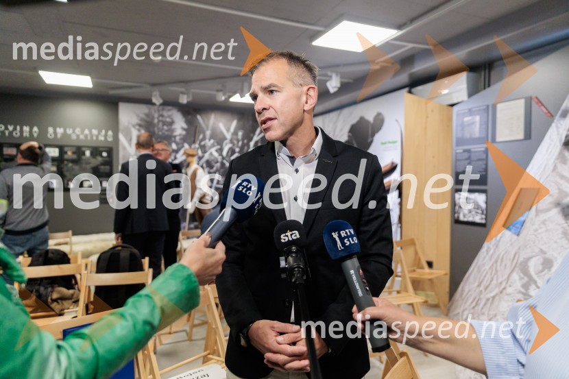  Leon Korošec, Direktor zimsko-športne divizije, Podpredsednik skupine ElanIngemar Stenmark in Bojan Križaj ob 80 letnici Elana