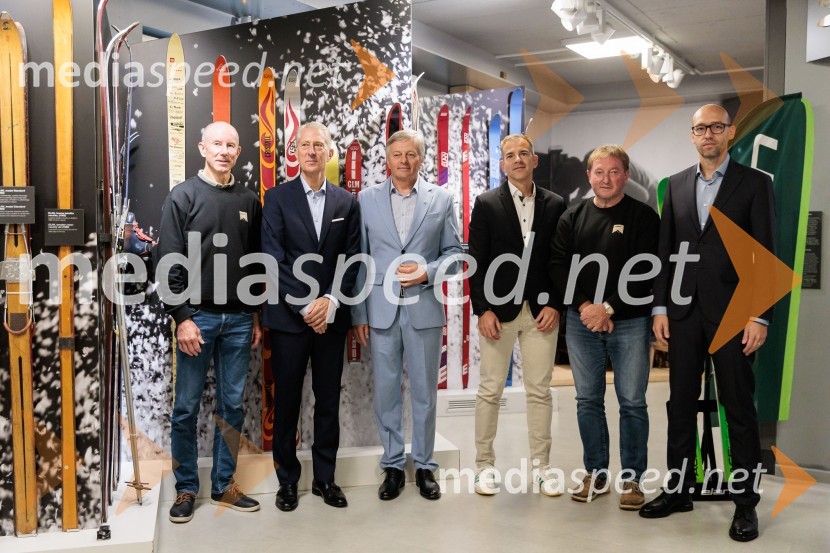  Ingemar Stenmark, nekdanji alpski smučar;  Jeffrey Tirman, glavni izvršni direktor, Elan;  ... ;  ... ;  Bojan Križaj, nekdanji smučarIngemar Stenmark in Bojan Križaj ob 80 letnici Elana