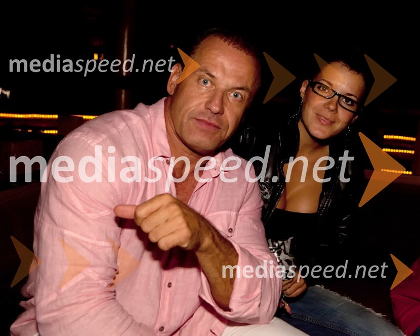 Rajko Hrvatič, podjetnik in Nataša Kirn, Playboyeva zajčica in manekenkaVečer v Cocktail baru Alaya