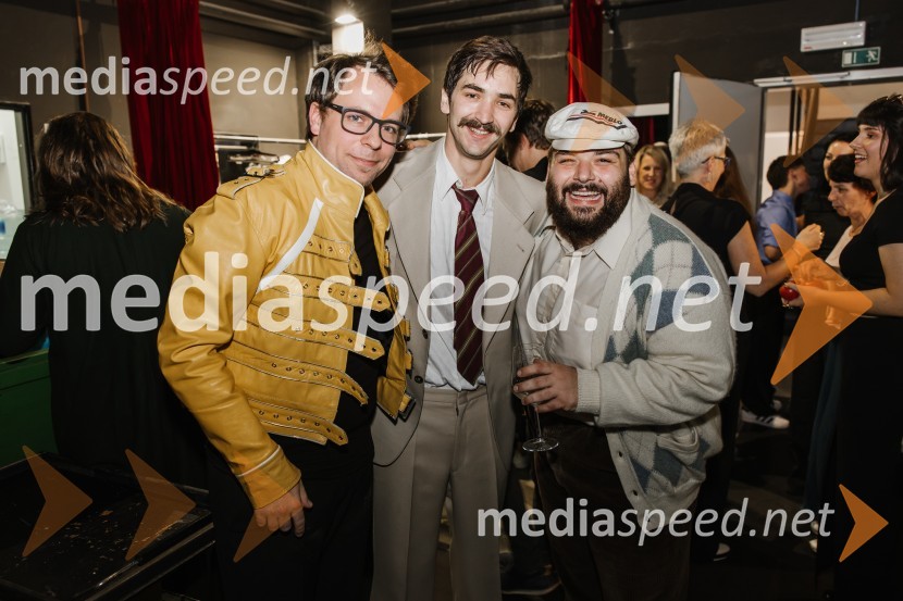  Anže Vrabec, avtor glasbenih priredb in korepetitor;  Borut Petrović;  Jakob Šfiligoj, igralecUsje se je dalu, premiera SNG Nova Gorica