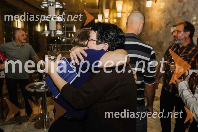 Usje se je dalu, premiera SNG Nova Gorica